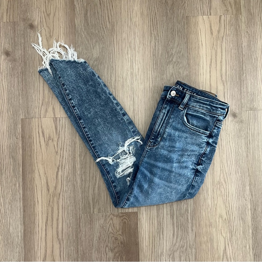 American Eagle Outfitters Highest Rise Jegging Crop Distressed Jeans - 6R